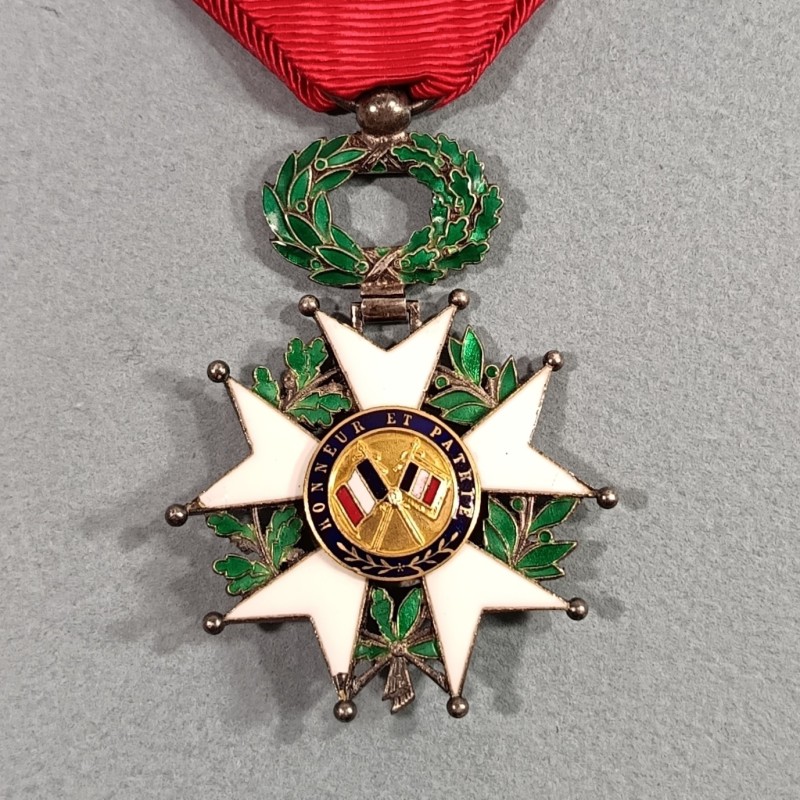 FRANCE MEDAILLE CROIX DE CHEVALIER DE L'ORDRE DE LA LEGION D'HONNEUR 3 ème REPUBLIQUE MODELE EN ARGENT